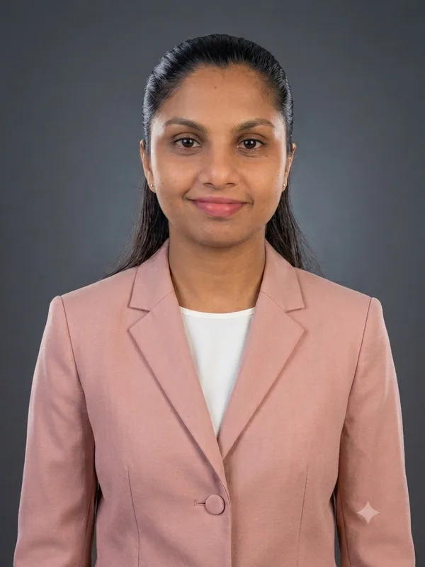 Portrait of Aruni Karunarathna